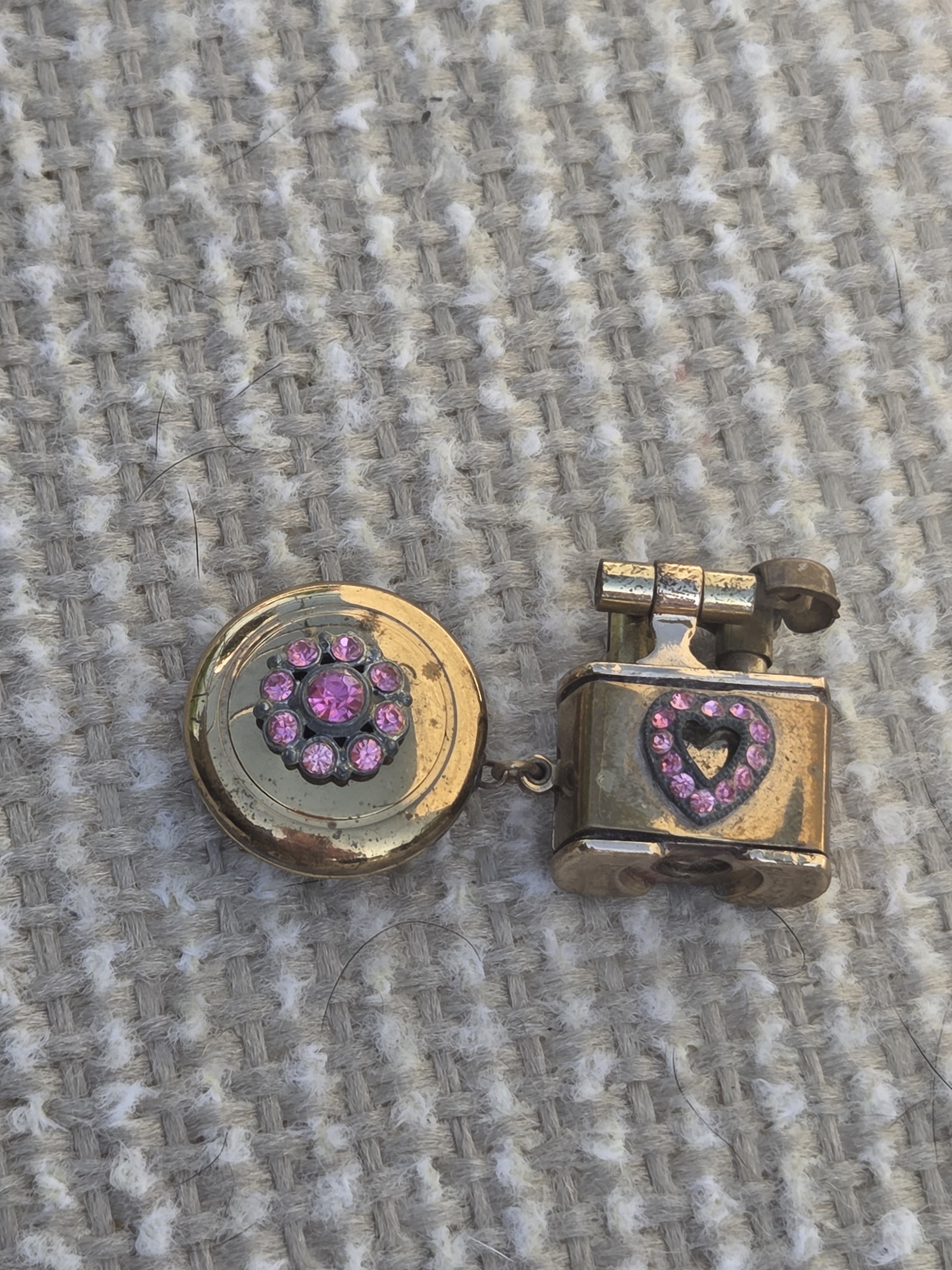 Vintage Golden Wheel Brooch Lighter Set